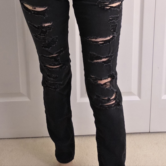 Guess Jeans Black Distressed - Picture 8 of 8
